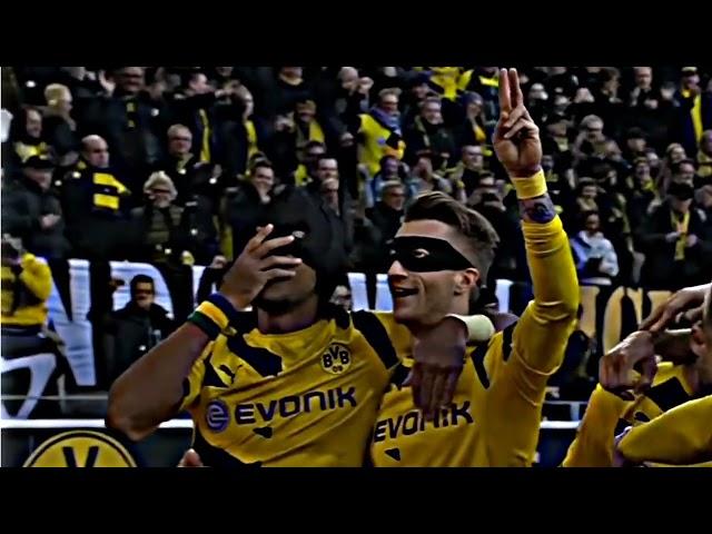 Aubameyang and Reus Celebration Batman & Robin | 4K free clip