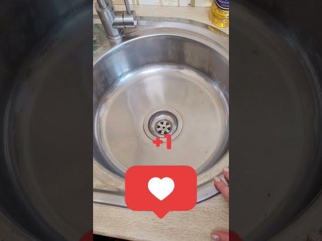 Удалить засор и запах канализации #засор #запах #советы #раковина #засоры #канализация #сантехник