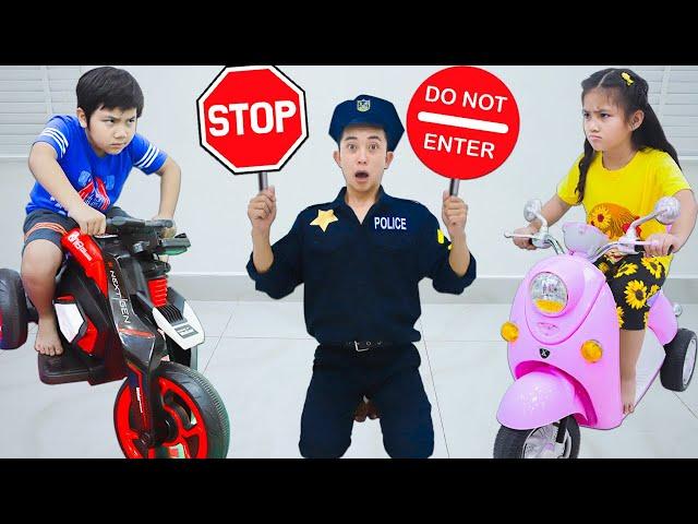 Annie and Sammy Pretend Play Driving Ride On Toy Cars and Learn Traffic Safety Rules for Kids