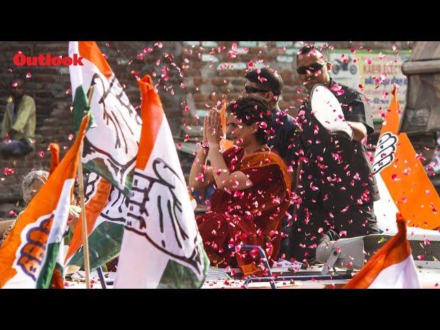 Priyanka Gandhi Addresses A Roadshow In Seelampur