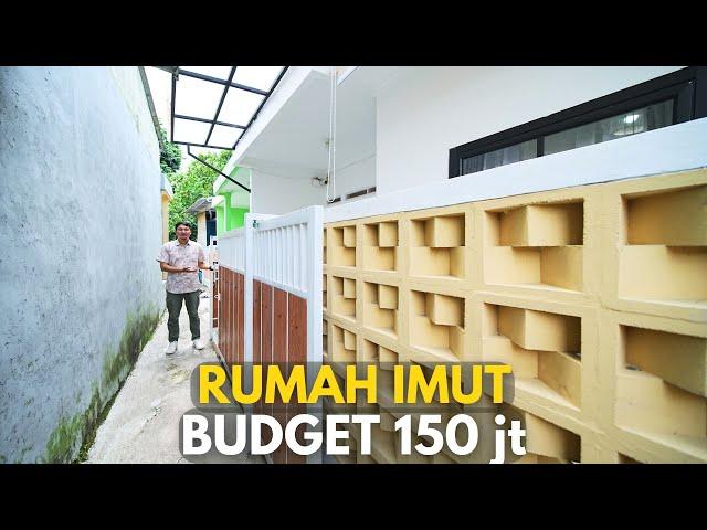 Rumah Mungil di Dalam Gang Kecil