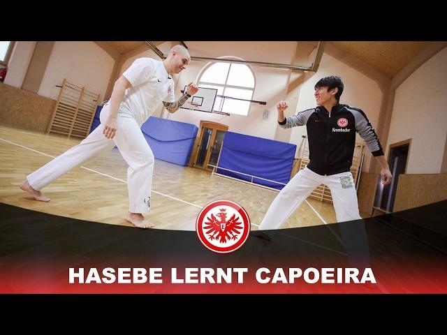 Makoto Hasebe lernt Capoeira