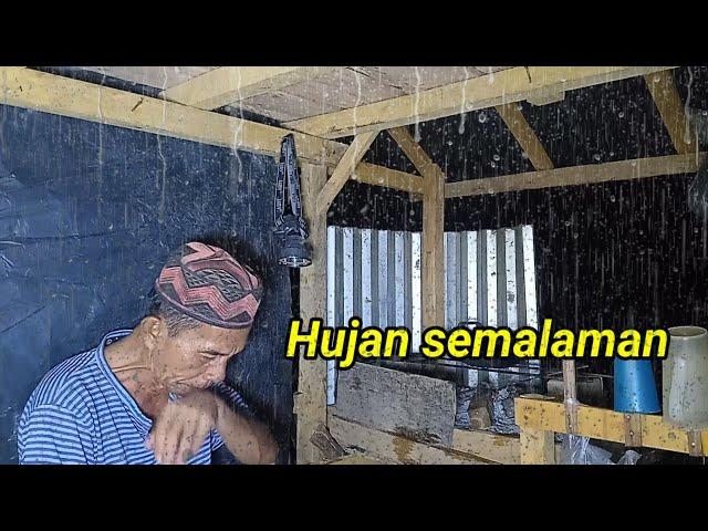 Bermalam hujan deras & badai petir di rumah rakit apung yang nyaman.