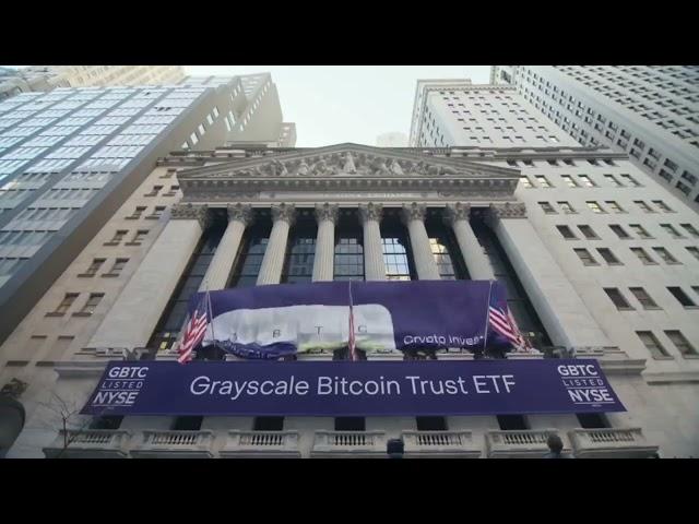 Grayscale spot Bitcoin ETF banner being hung up on Wall Street