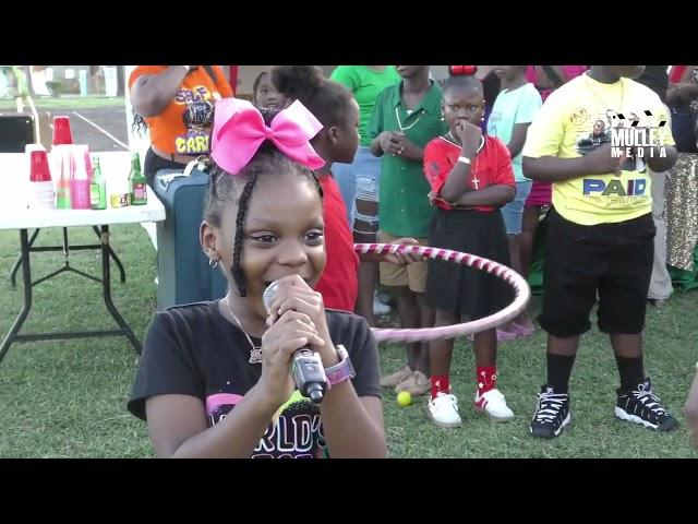 Chubby and daughter performs Keys to the City.