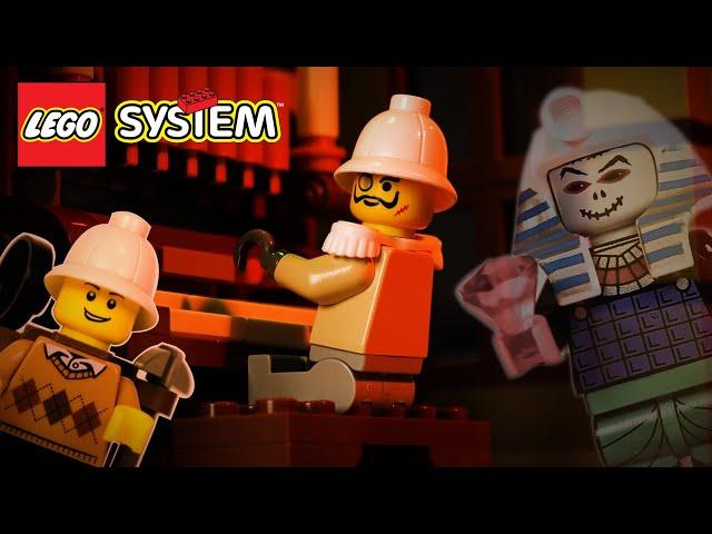 Retro LEGO Halloween Special | All Adventurers Easter Eggs in the Haunted House (10273)