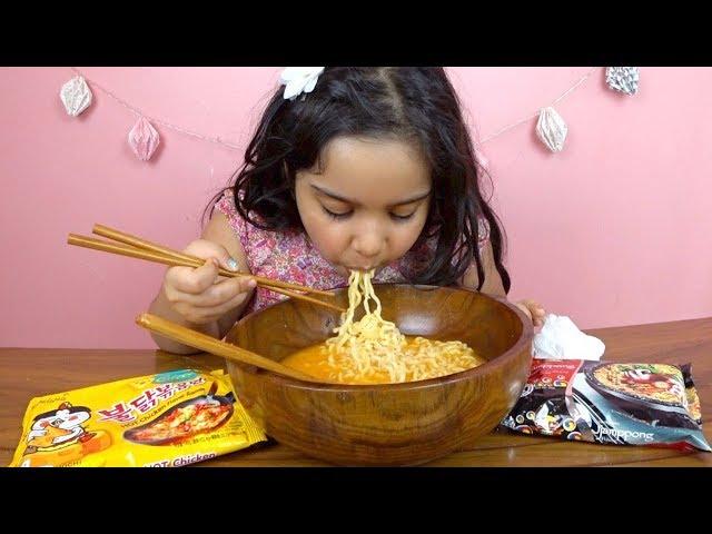 تحدي تجربة نودلز كوري بالجبن !!    
