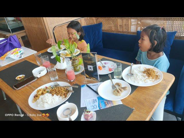 Breakfast at Grand Edge Hotel Semarang