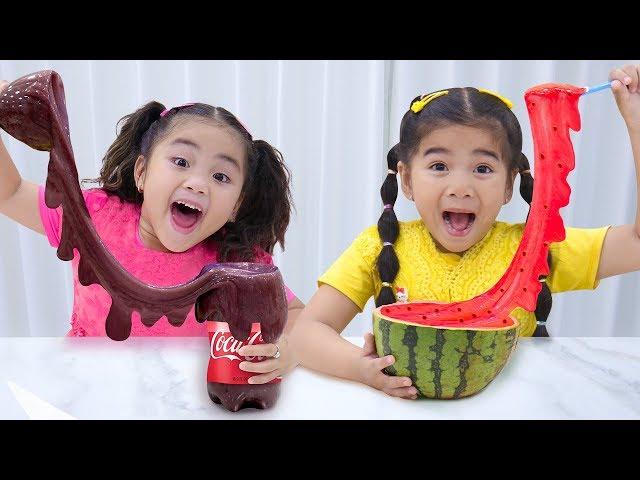 Suri & Annie Pretend Play Making Satisfying Slime Art Project