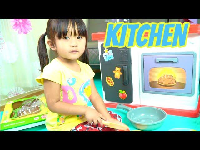 RACHEL'S KITCHEN SET