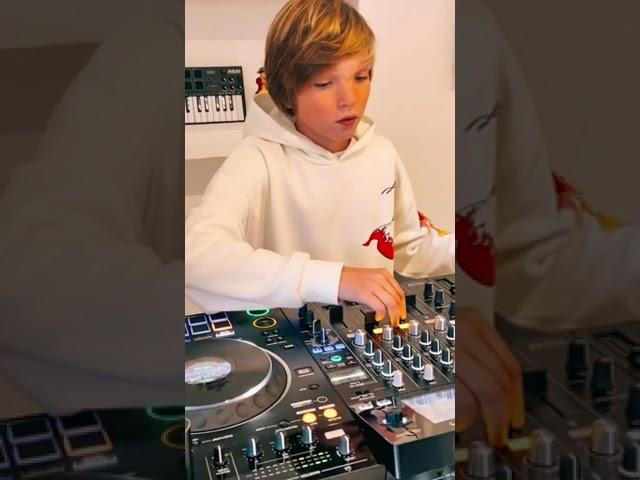 THIS KID DJ HAS TALENT  [via dj.elfigo/TT] | MUCHMUSIC