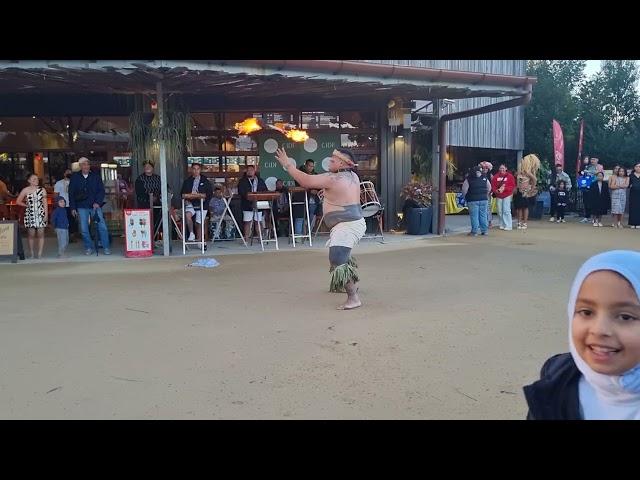 Uso from Brisbane performing a AILAO AFI AT SYDNEY ZOO