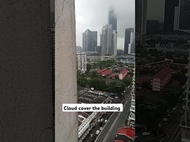 Cloud covers the building মেঘে ঢেকে রেখেছে বিল্ডিং।  #malaysia #kualalumpurtravel #travelvlogger