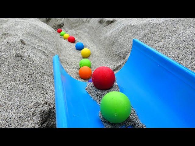 Marble run  Roll the ball with rain gutters + natural objects [sandy beach]