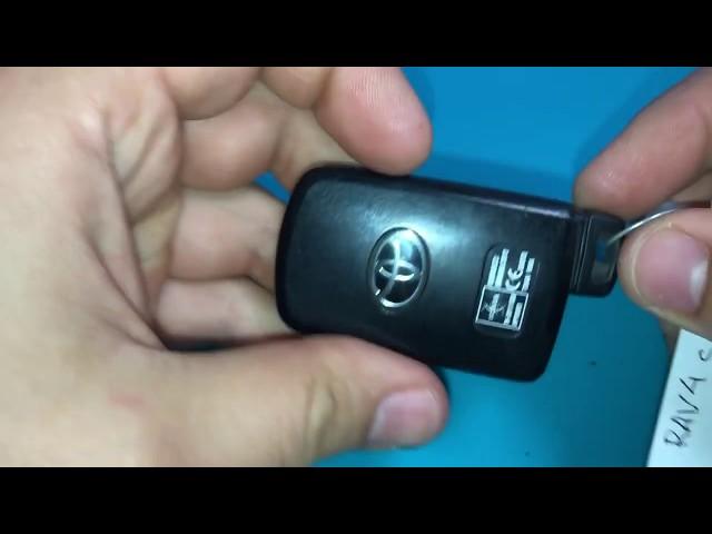 Замена батарейки в ключе Тойота / Toyota Battery Key Replacement