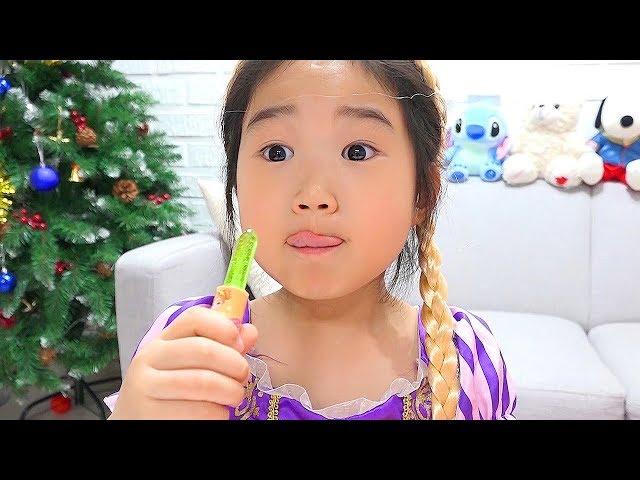 보람이와 코난의 화장품 사탕 장난감 놀이 Boram Kids Make Up Toys