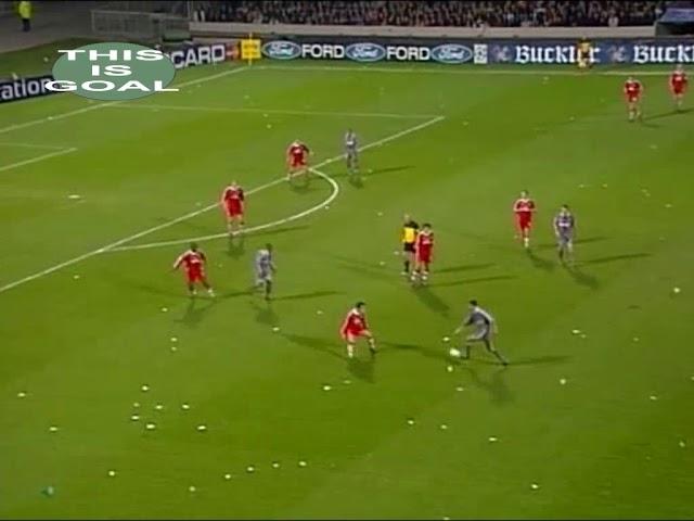 Goal! Sidney Govou. O.Lyonnais vs Bayern Munchen. 06.03.2001