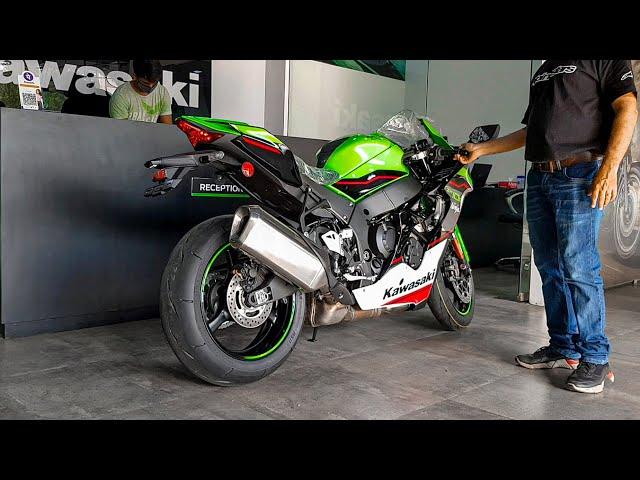 Kawasaki ZX10R Exhaust Sound *LOUD AF* 