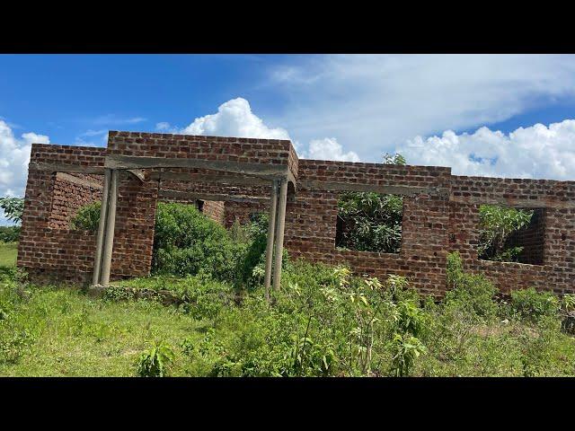 3 BEDROOMS HOUSE ON WALLPLAT FOR SALE AT KABIRA  KYANJA ON HILL ALONG MASAKA ROAD WITH LAND TITLE