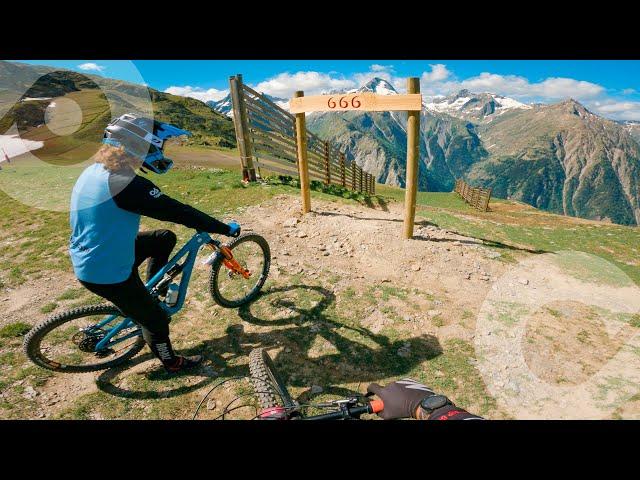 666 trail at 2 Alpes Bike Park (France) | Crazy view and shape evolving all along the trail 