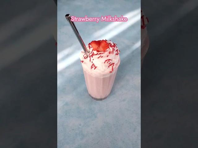 How to Make Strawberry Milkshake At Home