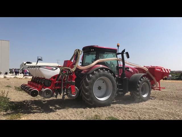 Demostración de maquinaria en la Jornada de Colza de CAMPO