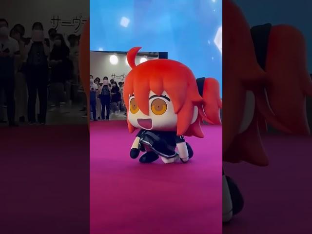 Gudako stands up