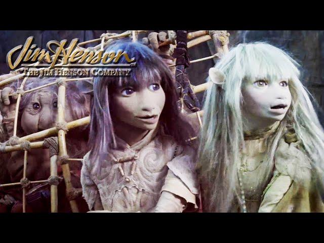 Gelflings Fight To Free the Podlings | The Dark Crystal (1982)