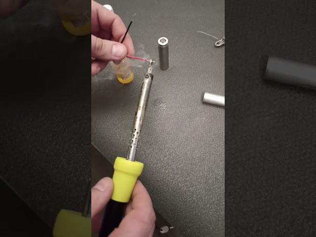 liIon 18650 how to solder the wire to the battery correctly and quickly