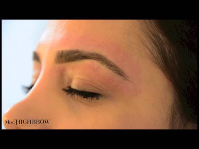 Mrs.Highbrow Power Brow Pomade | Tutorial