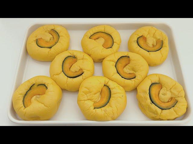 색이 너무 예쁜 쫀득한 단호박 크림치즈빵 만들기/단호박모찌빵/단호박빵/Sweet pumpkin cream cheese bread