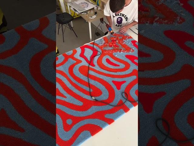 A new wavy rug for the exhibition at Switzerland gallery. #rugs #modernartists #tufting