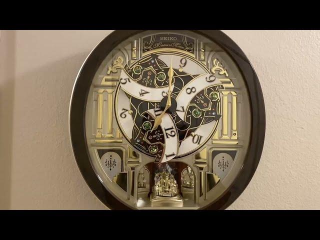 Seiko Melodies in Motion Wall Clock, Golden Chandelier Review