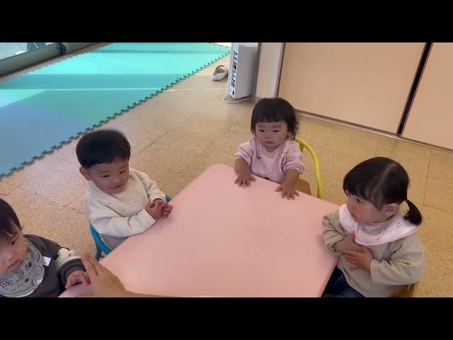 0歳児　朝の会の様子