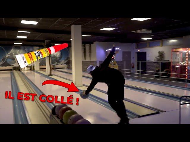 JE COLLE LES DOIGTS DE @CamOff  AU BOWLING IL PETE UN CÂBLE !!!