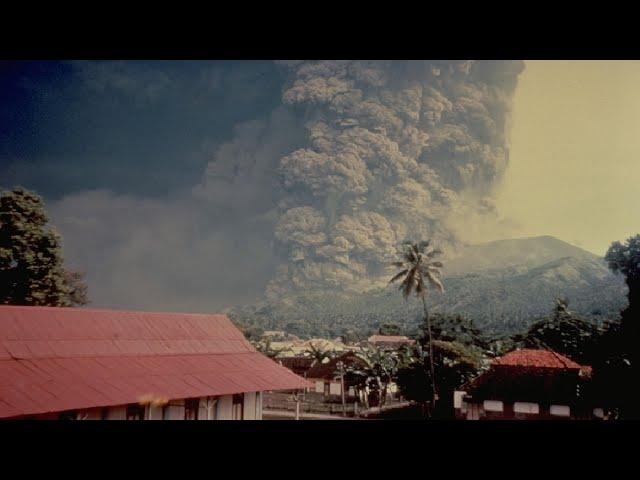 Iya Volcano Indonesia Alert Level Raised To 3 - Hurricane Sara May Effect Florida - Beaver Moon Boom