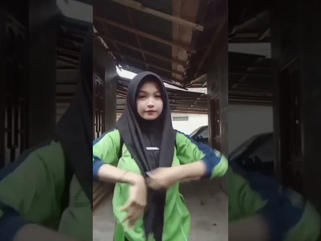 bocil vs tante part 2 #shorts #goyang #viral #terbaru #tranding #2023shorts