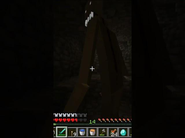 The Cave Dweller Gives Me A Jumpscare #minecraft