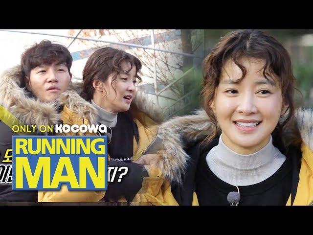 Lee Si Young "Let the female warrior show him the right way" [Running Man Ep 429]