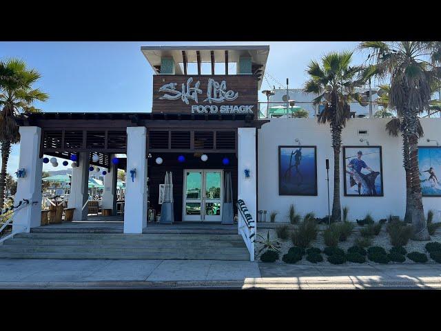 Eating at Salt Life Food Shack in Fernandina Beach, Florida | Restaurants on Amelia Island