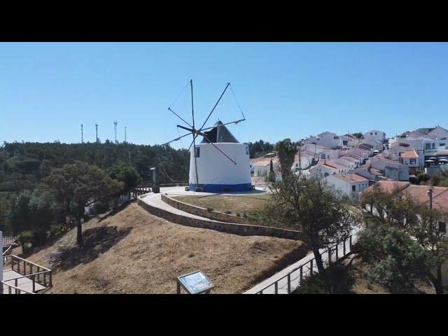 flight over moino de Odeceixe & town