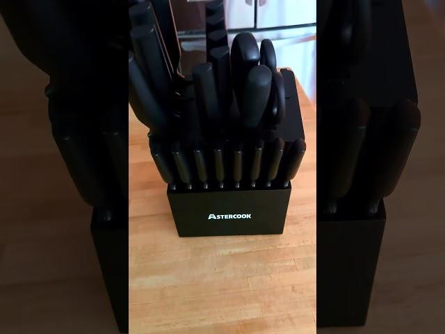 Close Look Astercook Kitchen Knife Set W Built-in Sharpener