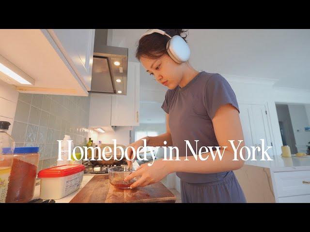 Homebody in New York | Chaotic week of home DIY projects, body image, cooking, living room revamp