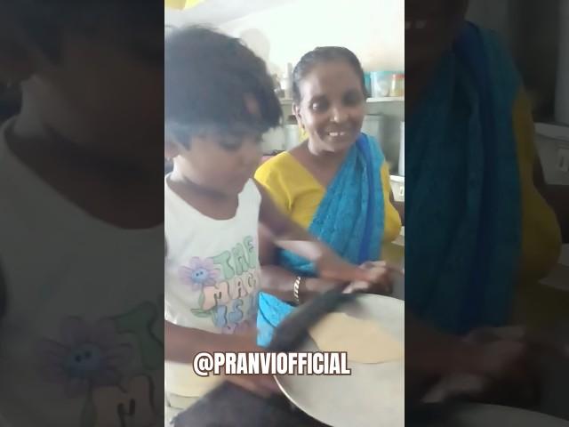  roti banane ka sahi tarika Baby cooking #shortvideo #viralvideo #trending