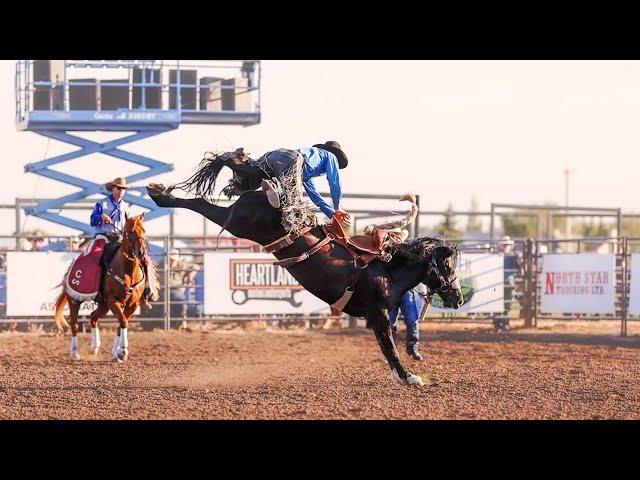 A tricky move on this bucking pony | Zeke Thurston Invitational, Long Go 2024