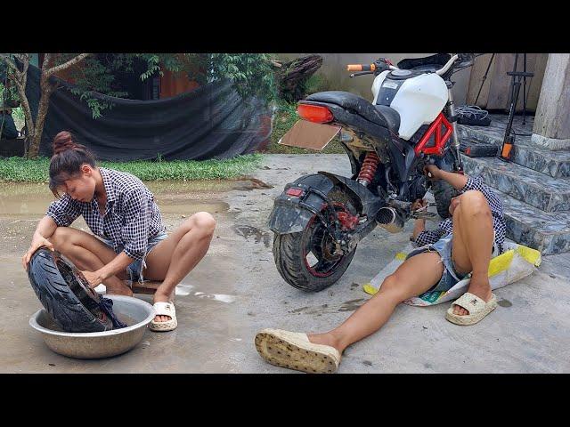 Genius girl repairs and maintains motorbikes \ ️️️ Find landfills in nature and restore old trams