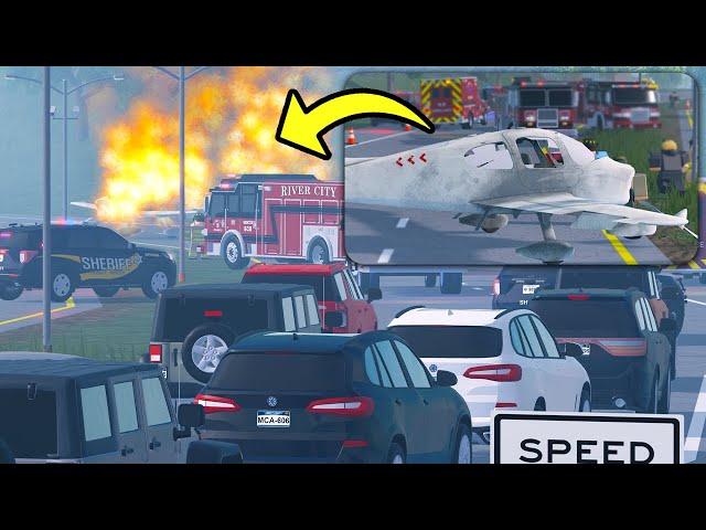 Plane CRASH LANDS on a highway - Sheriffs Initiate Traffic Break! | ERLC Roblox