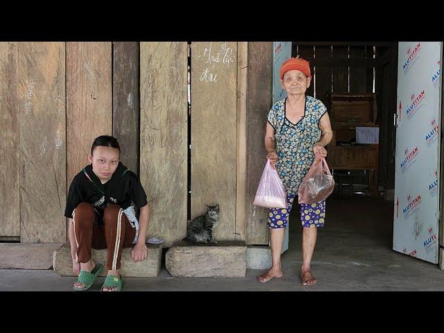 Triệu Thị Long | Single mother with no support - went to beg for food and met a kind old woman