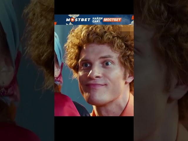 Простая уборщица стала лицом модного показа  #фильмы #сериалы