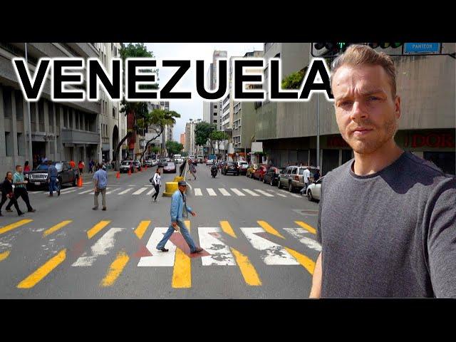 WALKING STREETS OF CARACAS, VENEZUELA (Crisis Visible)